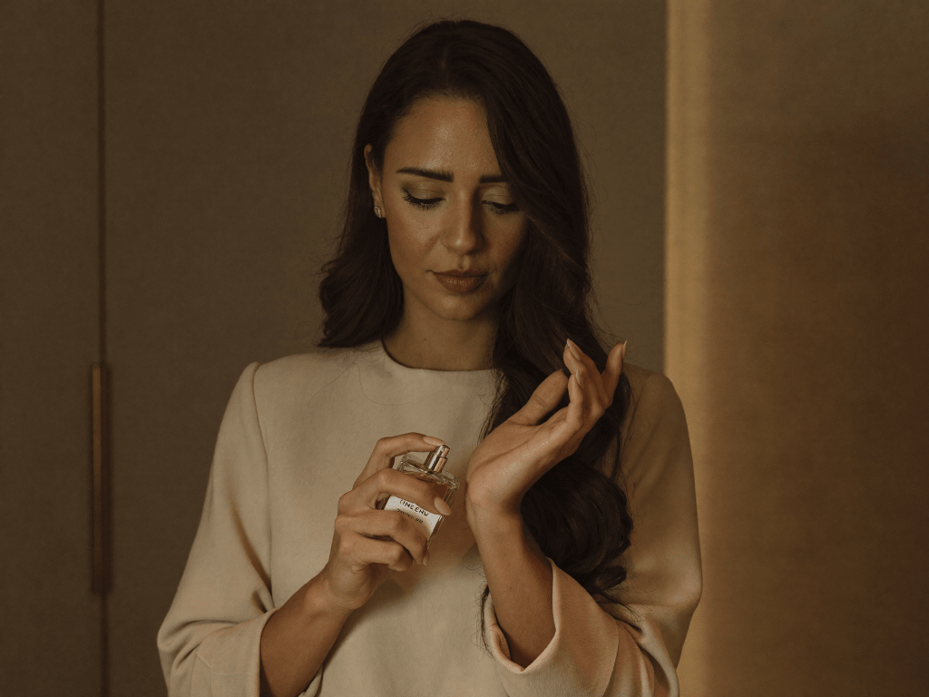 How to Wear Oud: A Complete Guide to Luxury Fragrance - M'OUD Switzerland